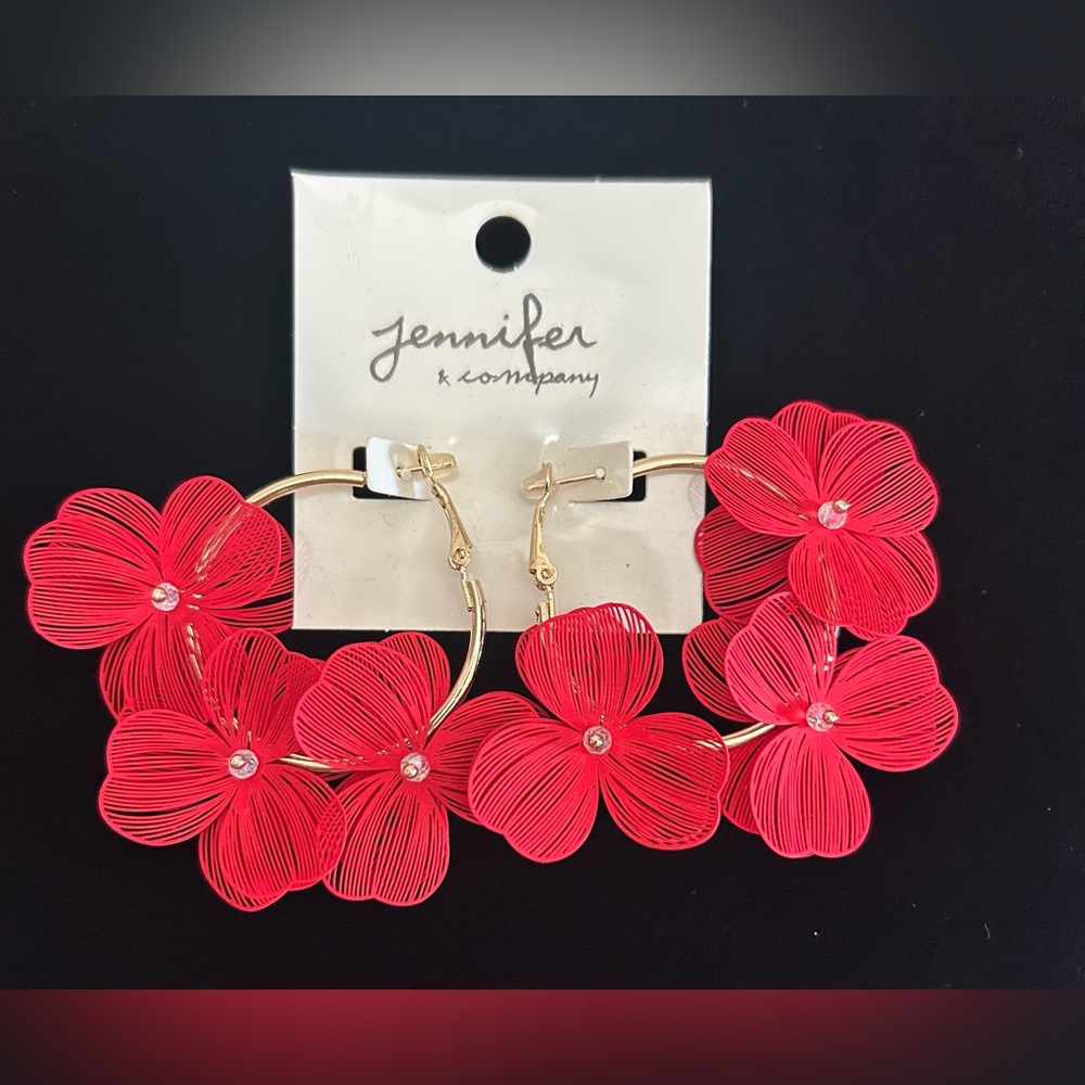 🌹🌹Red Triple Floral Hoop Earrings🌹🌹